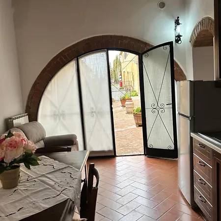 Casalpiano مزرعة للإقامة
