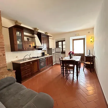 مزرعة للإقامة Casalpiano بيينْسا